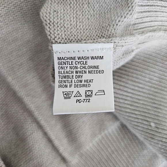 Van Heusen Sweater Vest Gray Sleeveless V Neck Lightweight Pullover Large - Picture 5 of 6